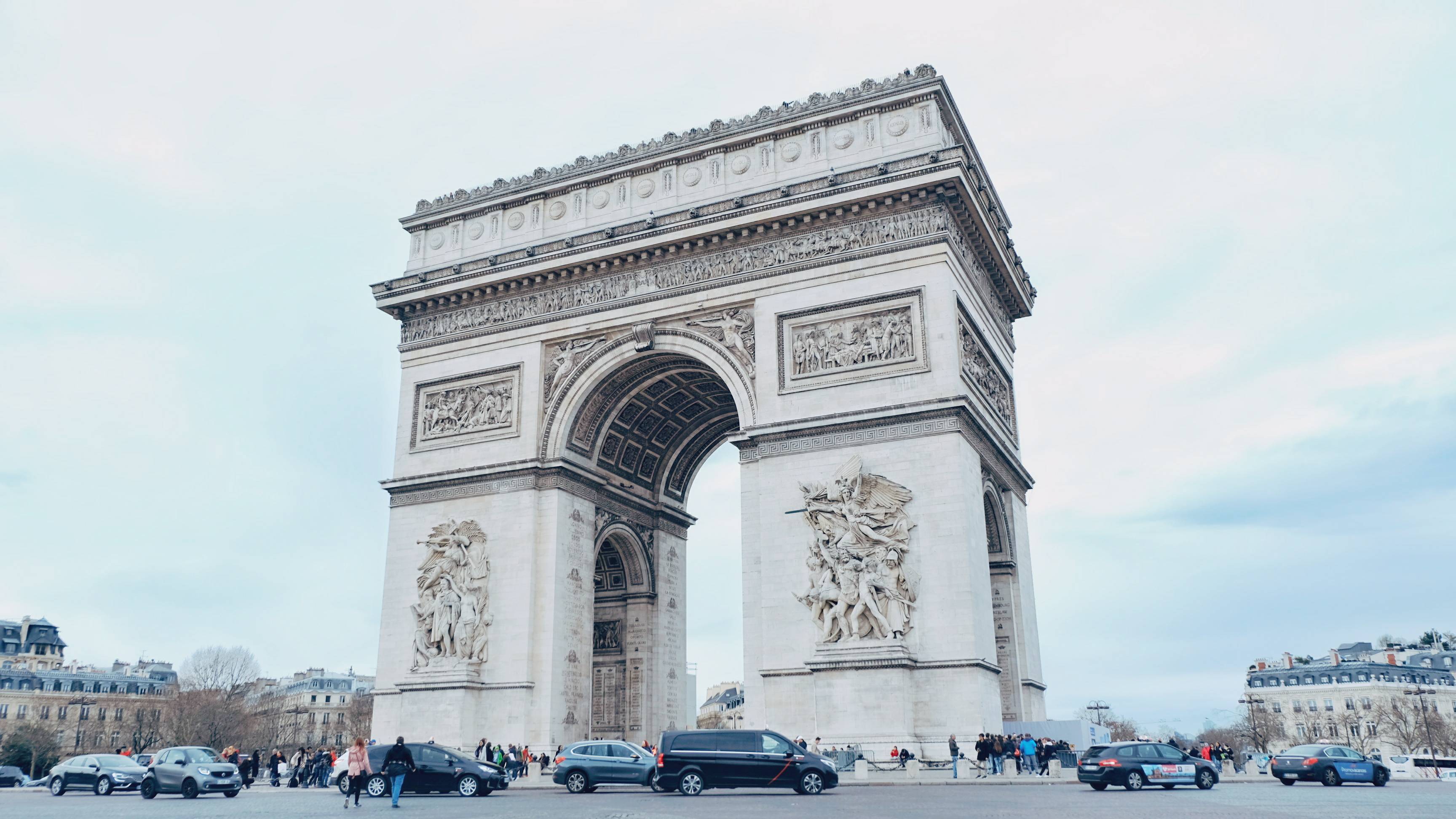 берлин триумфальная арка 1964. арка 5 букв. триумфальная арка в париже 1812. триумфальная арка париж архитектура. триумфальная арка париж.