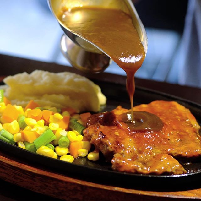 Стейк найн. Стейк найн. Стейк найн. Стейк с розмарином. Мраморная говядина рибай.