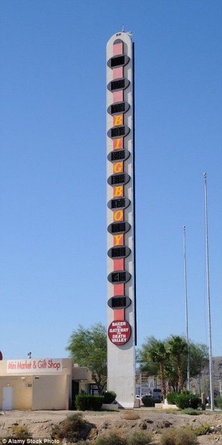 6 Landmark Nyeleneh di Seluruh Dunia, Bikin Geleng Kepala