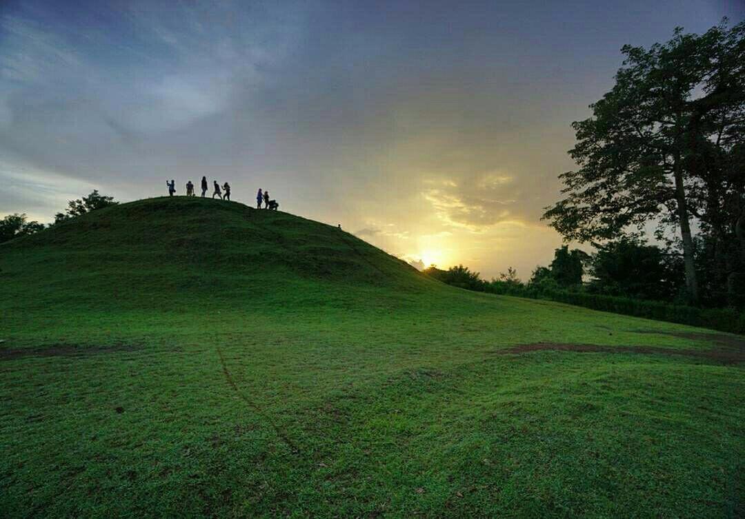 Travelingyuk ke Bukit Teletubbies di Indonesia