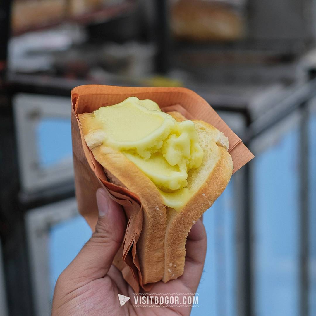 Enaknya Es Krim Durian Mas Doto, Kuliner Jadul di Kota Bogor