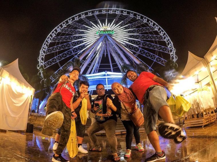 4 Pasar Malam di Bangkok, Kulineran Sekalian Berburu Oleh-oleh