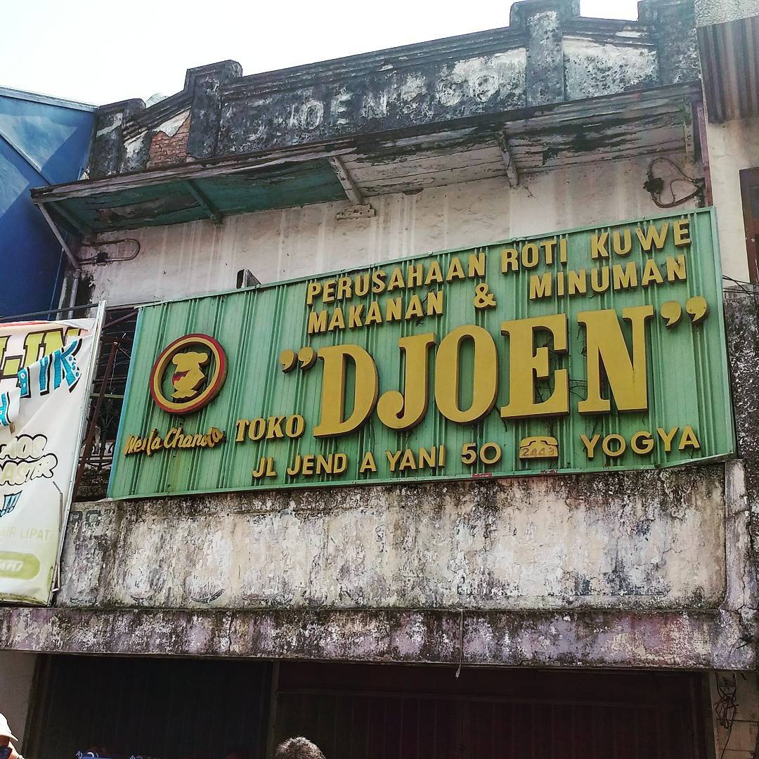 Borong Kue dari Toko Roti Legendaris Jogja Saat Mudik ke Kota Gudeg