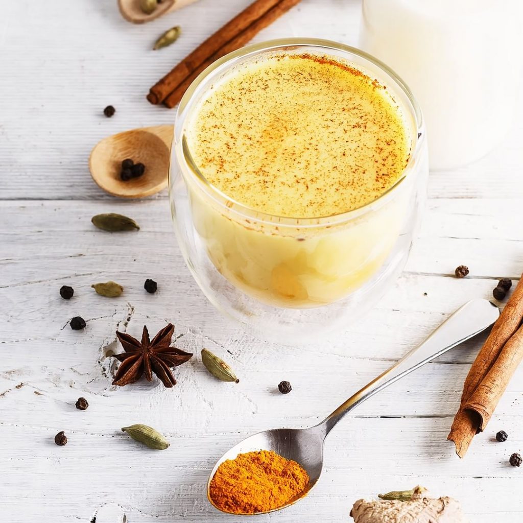 Ragam Minuman Berbahan Dasar Kunyit, Segar dan Menyehatkan