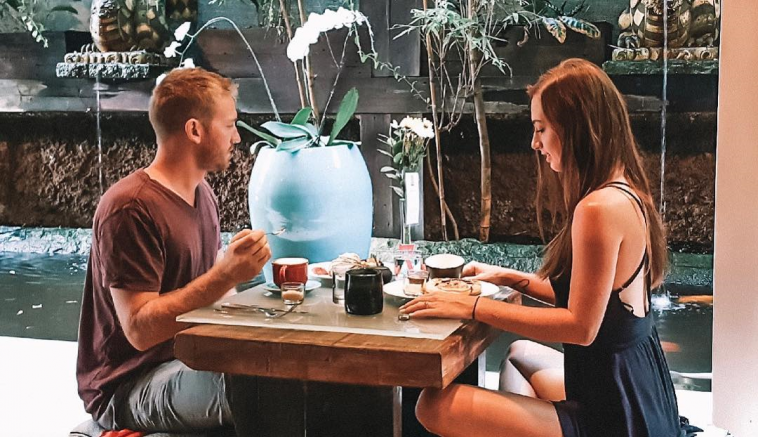 Cafe dengan konsep organik di Bali.