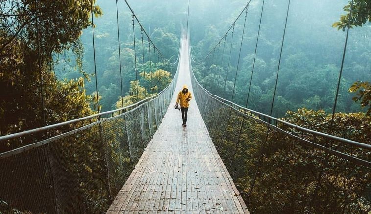 Jembatan gantung terpanjang di Indonesia