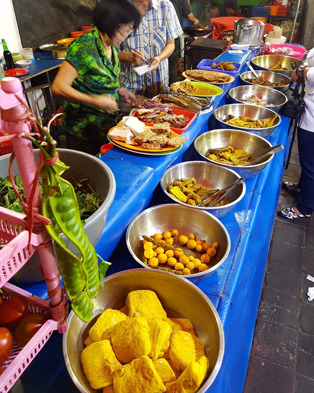 Nasi Uduk Kota Intan yang Legendaris di Jakarta, Porsi Berlimpah Bikin