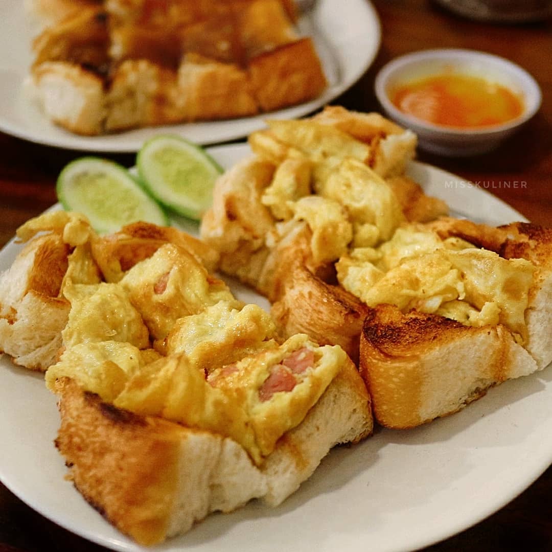 Pilihan Roti Bakar Populer di Bandung, Primadona Kudapan Saat Malam ...