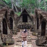 Wisata di Rumah Seribu Kayu