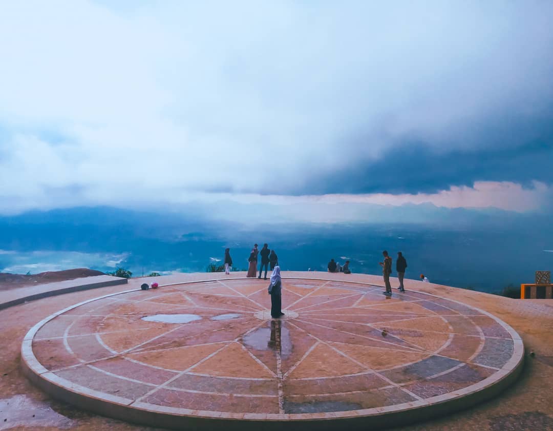 Tempat Terbaik Nikmati Alam Sumatra Barat, Pemandangannya Pas untuk
