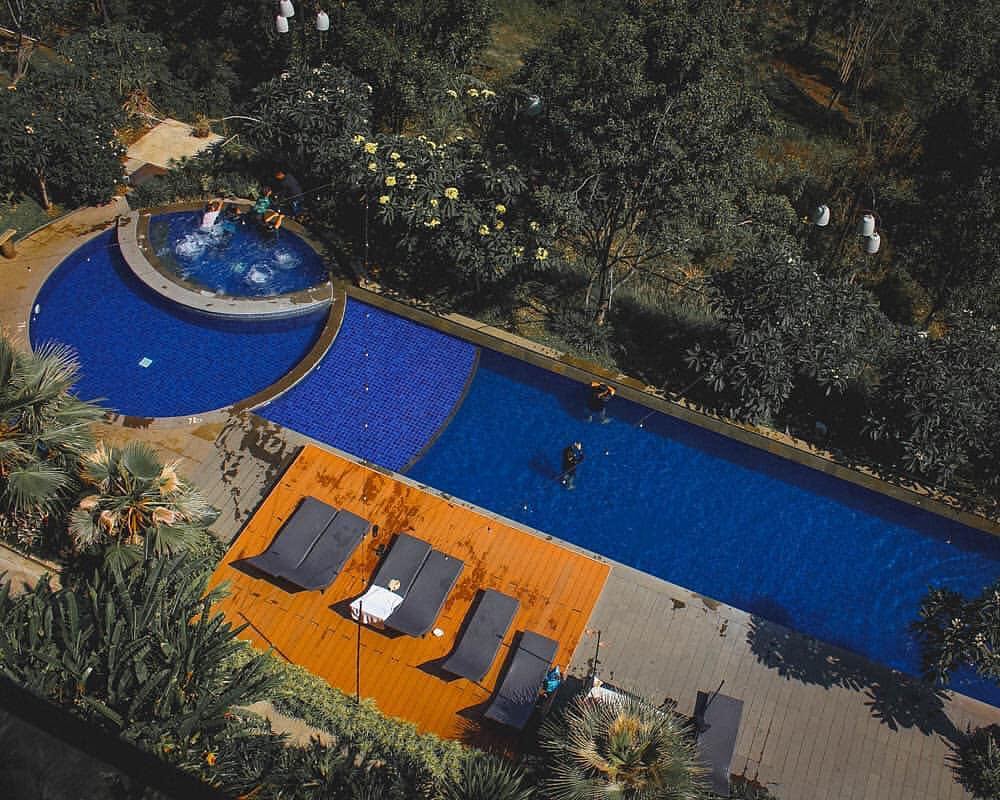 Kolam Renang Hotel dengan Pemandangan Keren di Bandung, Cuma 300 Ribuan