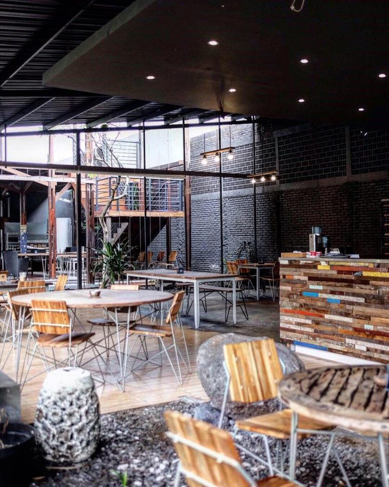 Kafe Habitat di Jogja, Spot Nongkrong Baru yang Tawarkan Kopi Selama 24 Jam