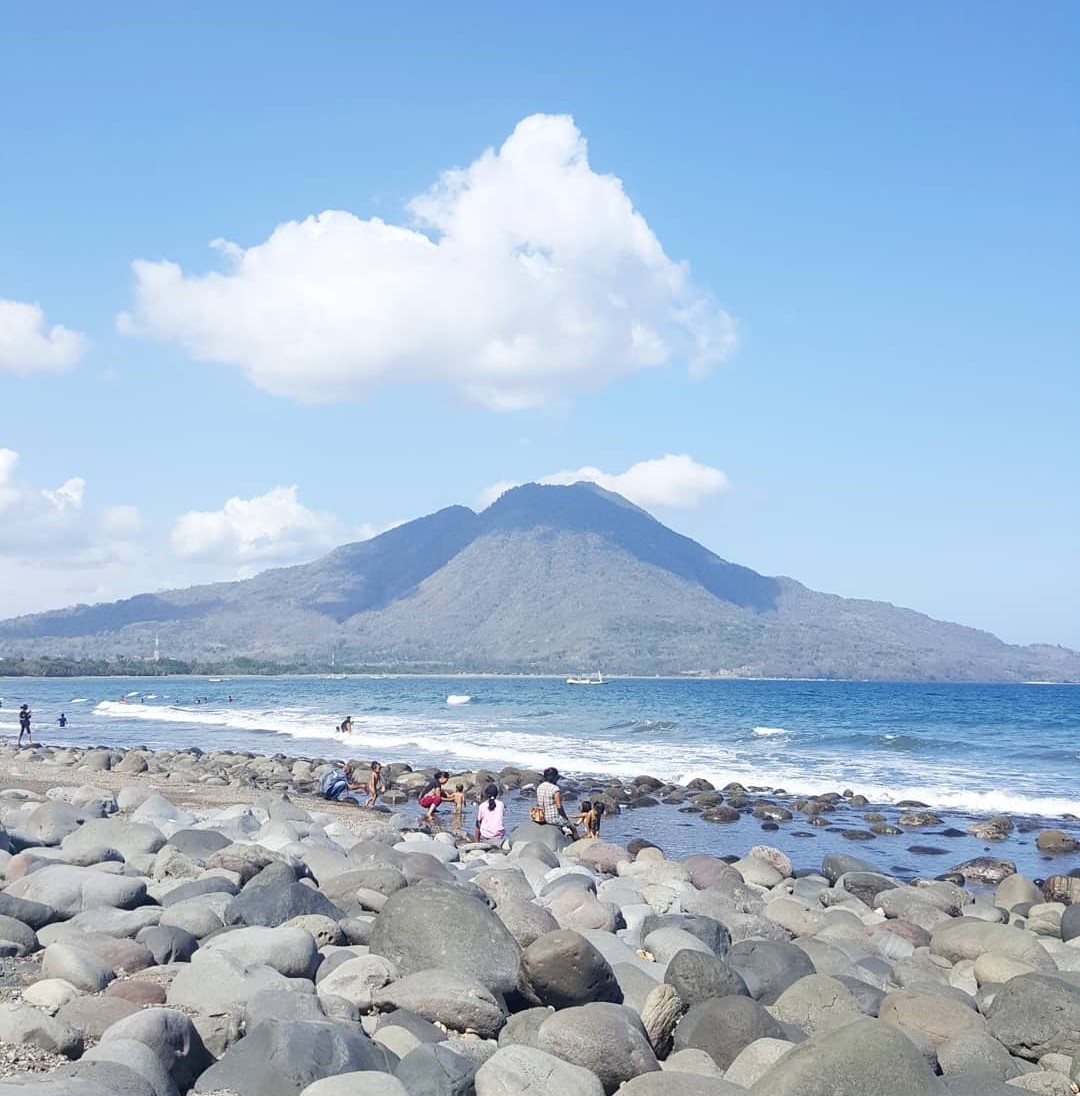 11 Wisata Kawasan Pantai Selatan Pulau Flores, Surga Tersembunyi yang
