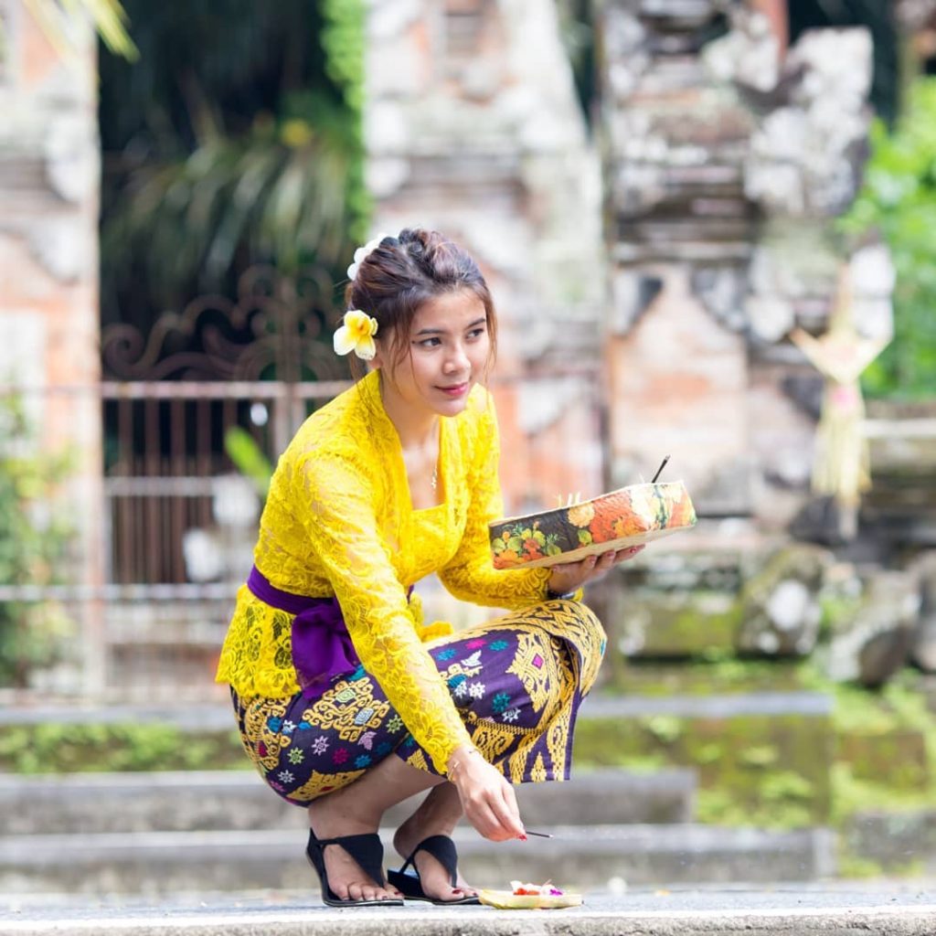 Learn About The Common Balinese Daily Rituals