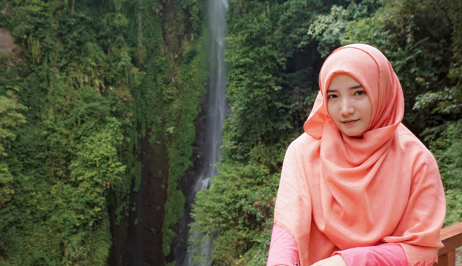 Berfoto di Air Terjun Putuk Truno