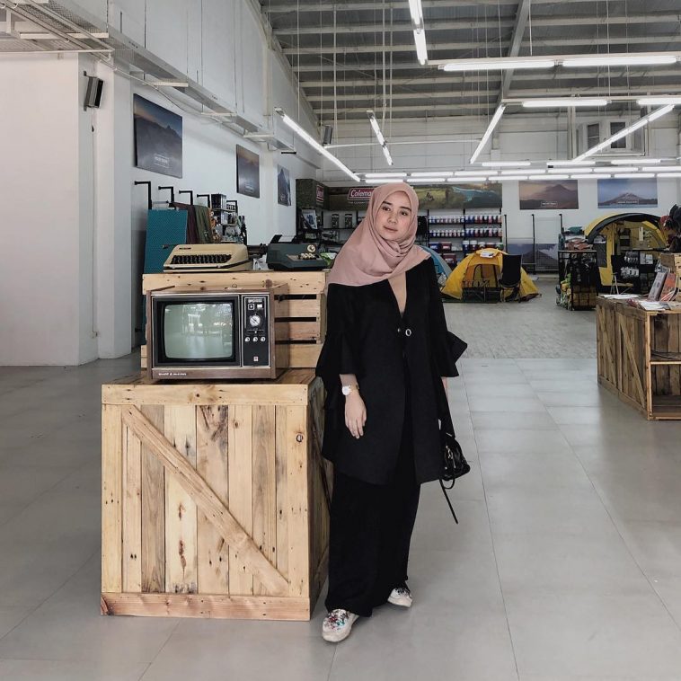 Inspirasi Spot di Vintage Vibes Store, Lokasi Tak Biasa Bisa Instagenic