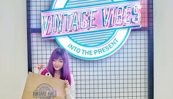 Vintage Vibes Store