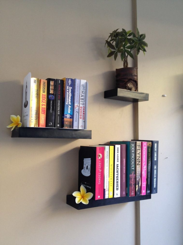 Book Corner Hotel di Seminyak, Staycation Sambil Isi Otak