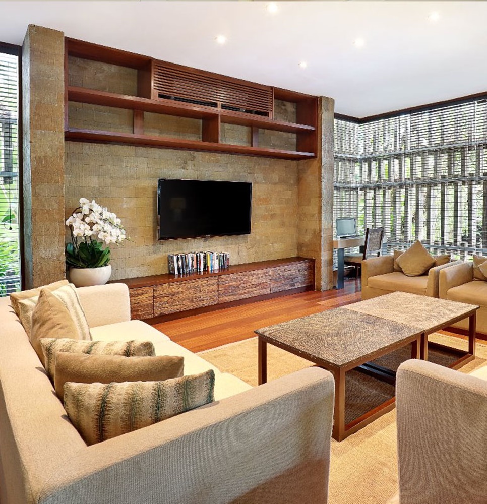 Book Corner Hotel di Seminyak, Staycation Sambil Isi Otak