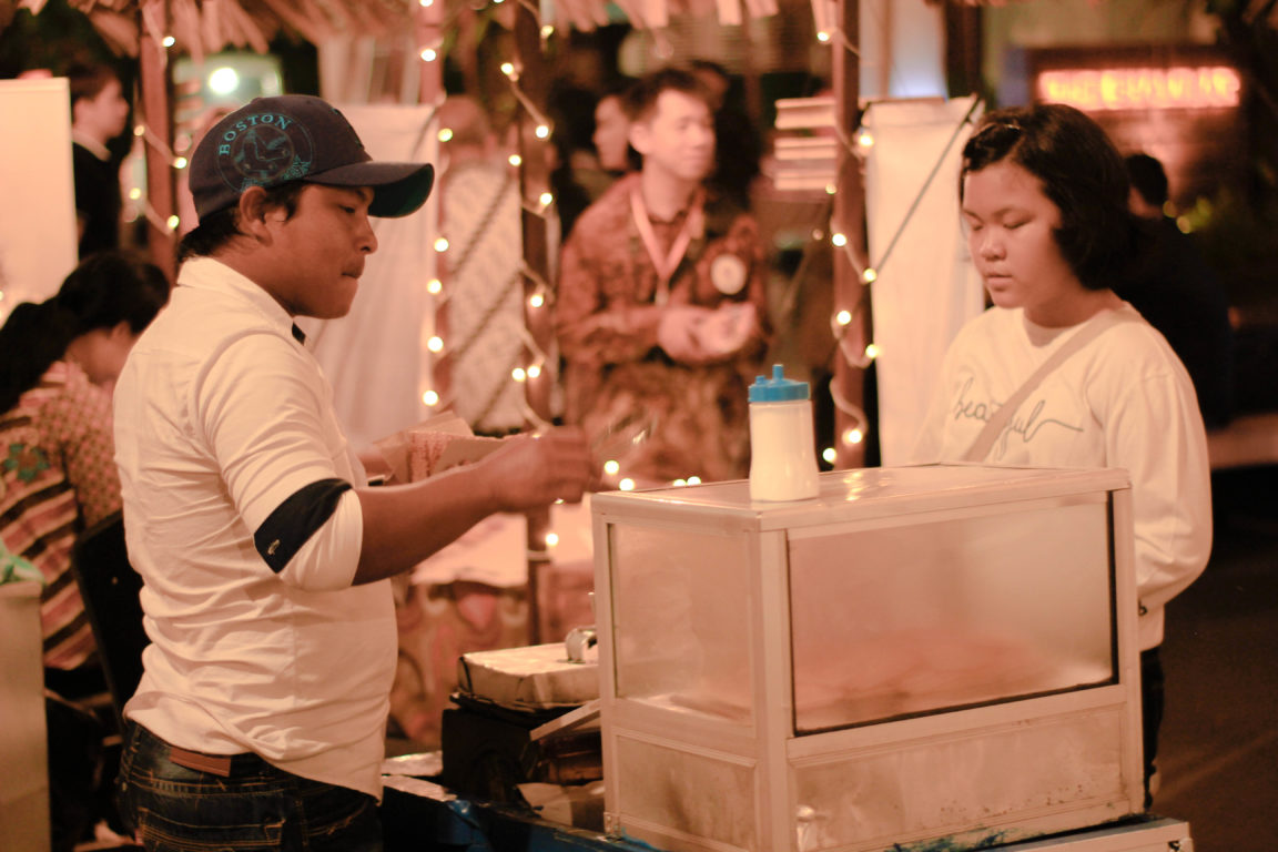Tong Tong Night Market Malang, Nuansa Silam dalam Temaram Malam