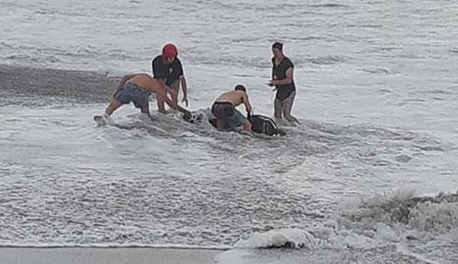 kelakuan menyebalkan turis