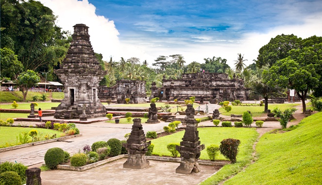 Menggali Sejarah di Candi Penataran Blitar yang Menawan