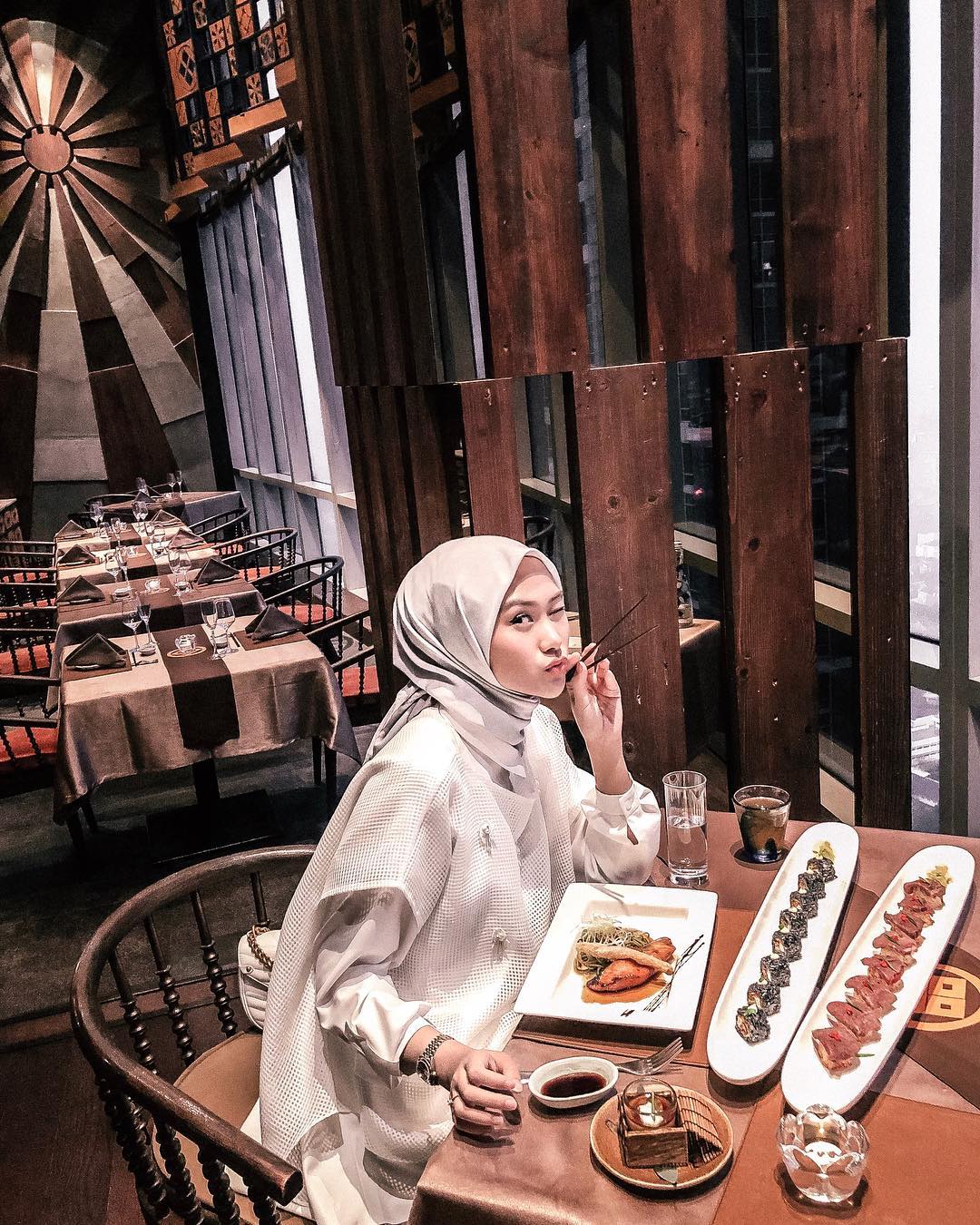 4 Restaurant Berkonsep Kayu di Barat Pulau Jawa